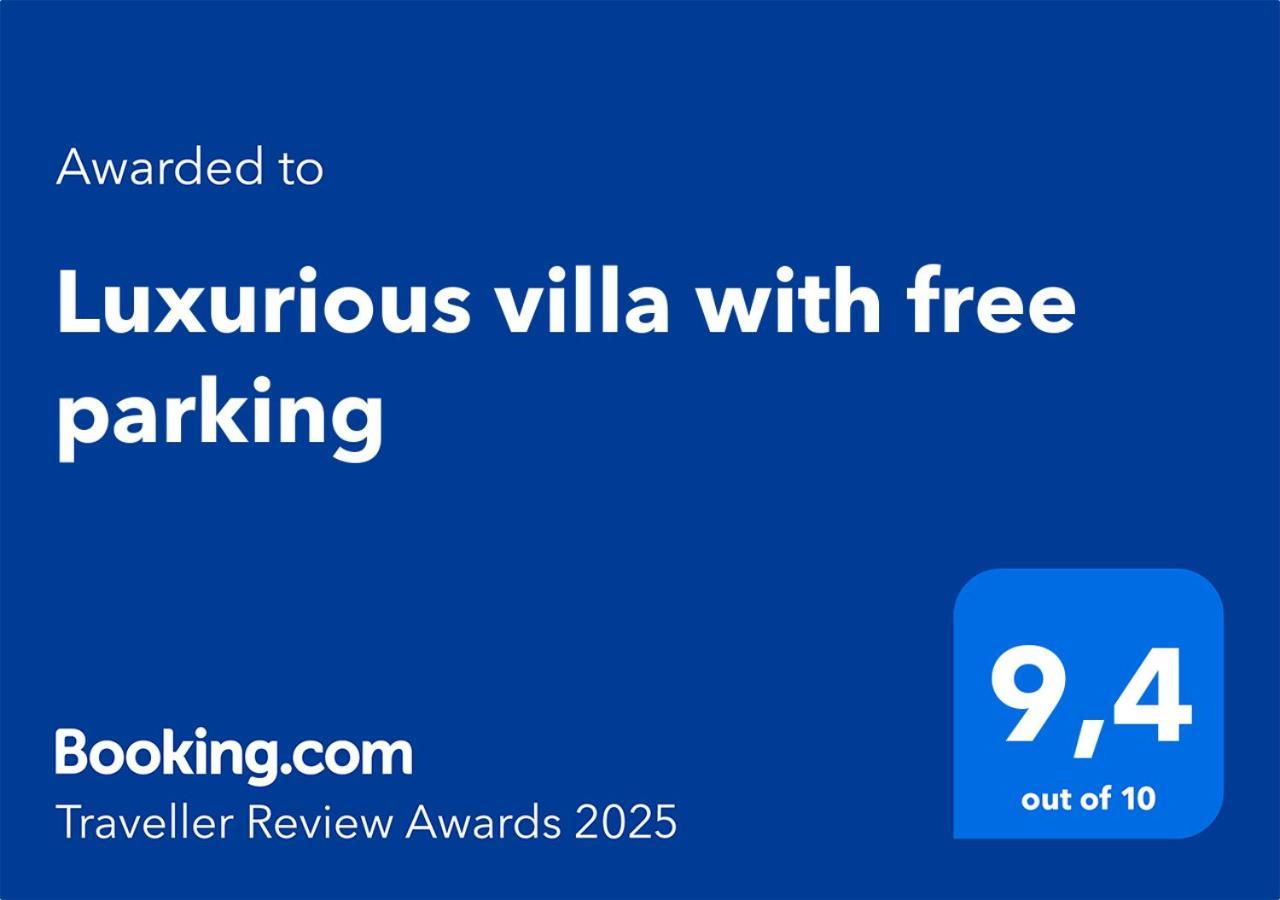 Leilighet Luxurious With Free Parking Göteborg